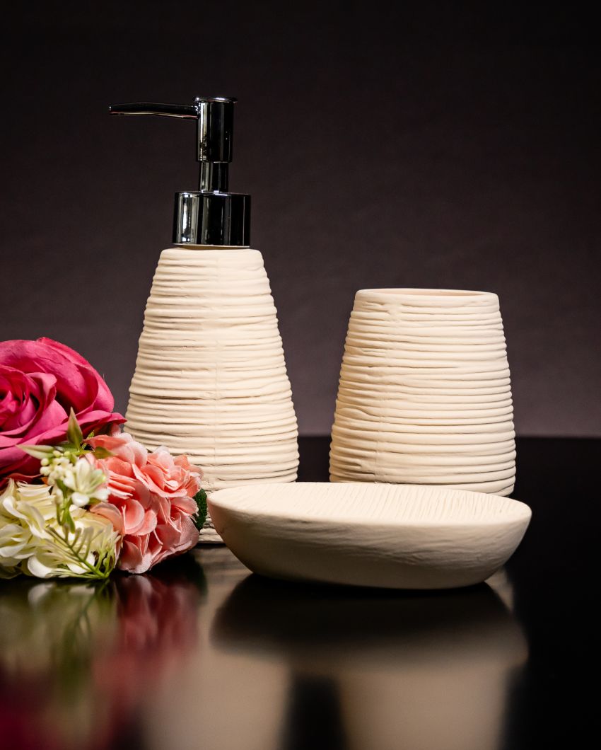 Modern Bathroom Ceramic Modern Groove Bathroom Set | Set of 3