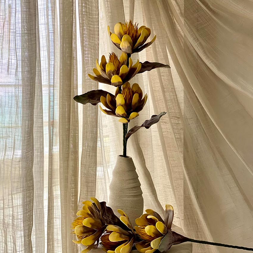 Warm Artificial Amber Ombre Corolla Stem Without Vase | 3.5 Feet