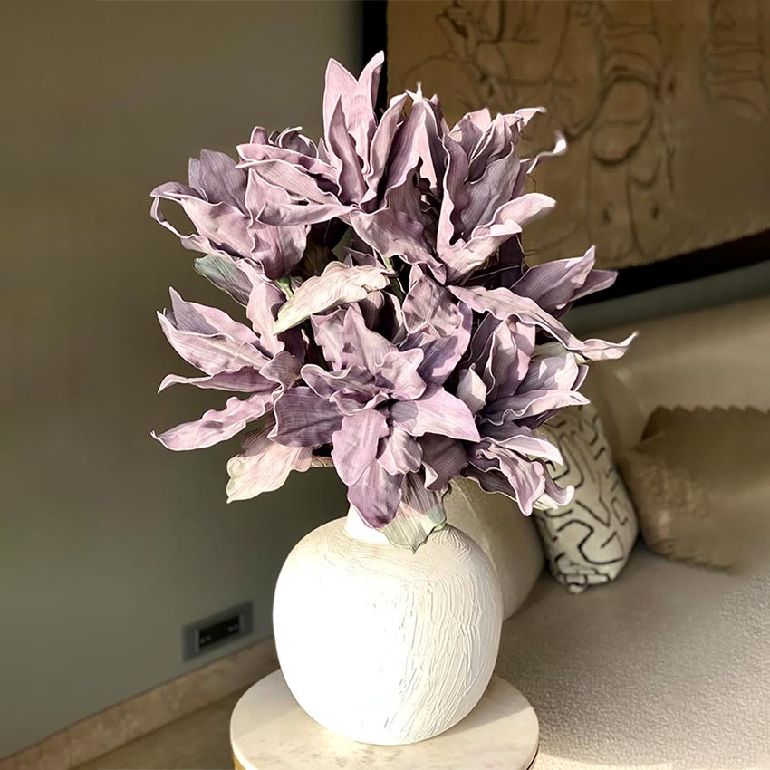 Elegant Artificial Lavender Ombre Magnolia Stem Without Vase | 3.3 Feet