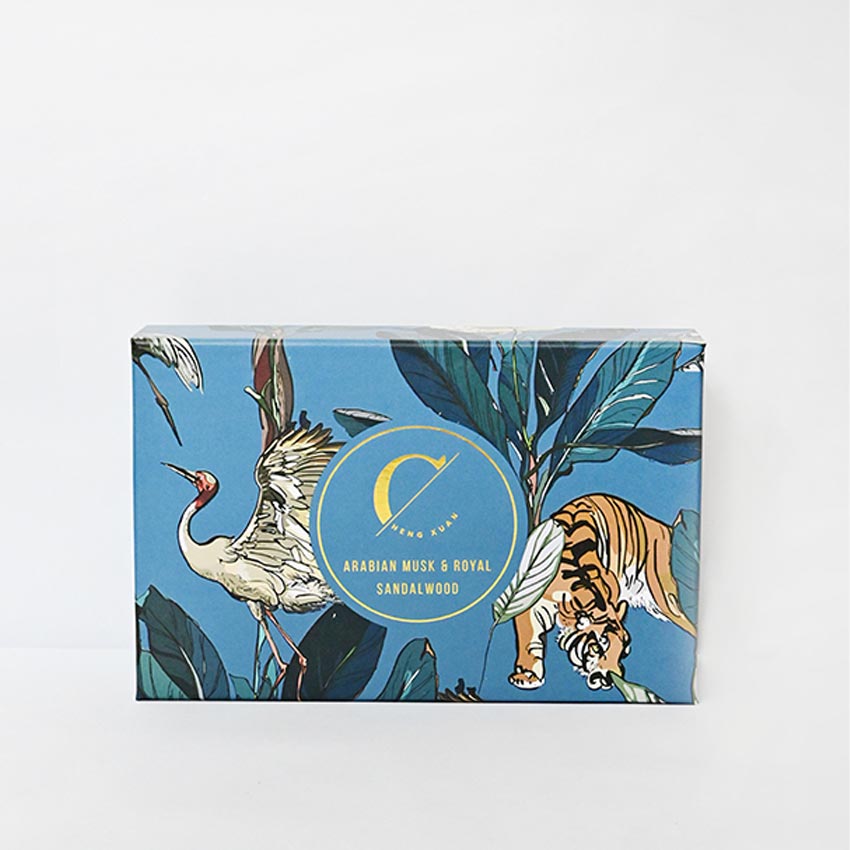 Luxury Arabian Musk Scented Candle and Diffuser Gift Set | 8 x 5 x 3 inches