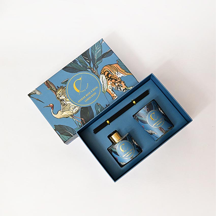 Luxury Arabian Musk Scented Candle and Diffuser Gift Set | 8 x 5 x 3 inches