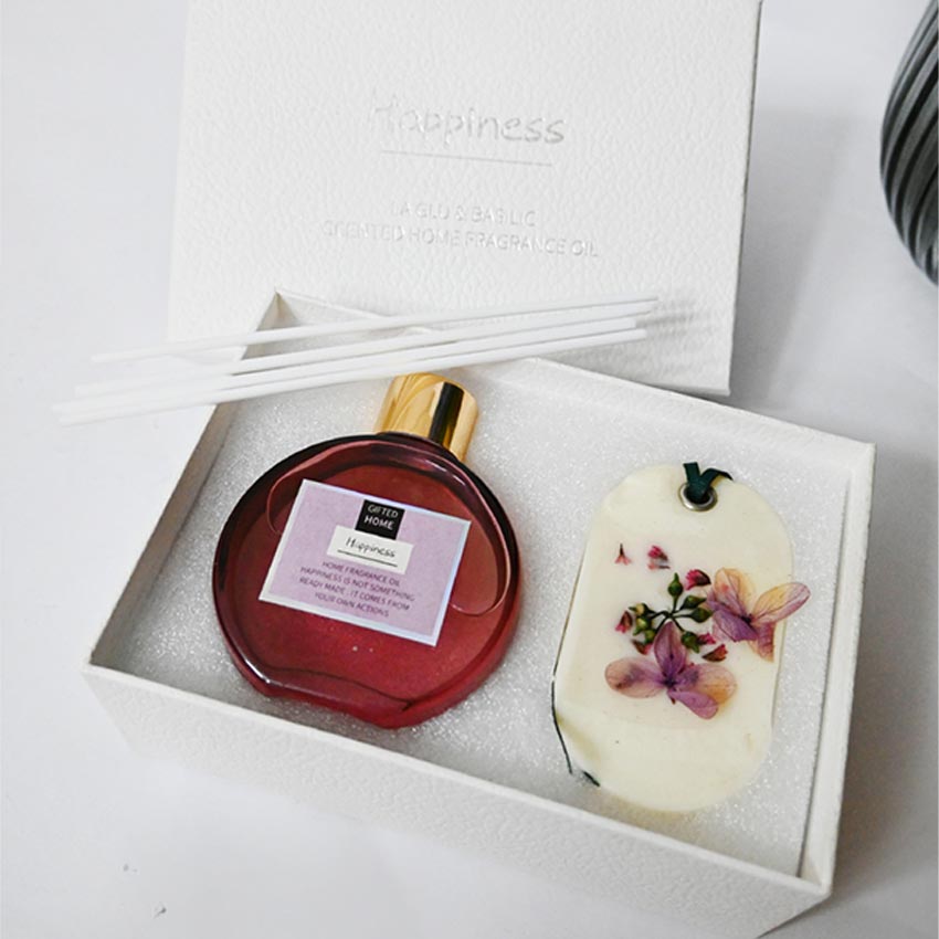 Elegant Natural Reed Diffuser with Refreshing Fresh Air Fragrance | 6 x 5 x 3 inches