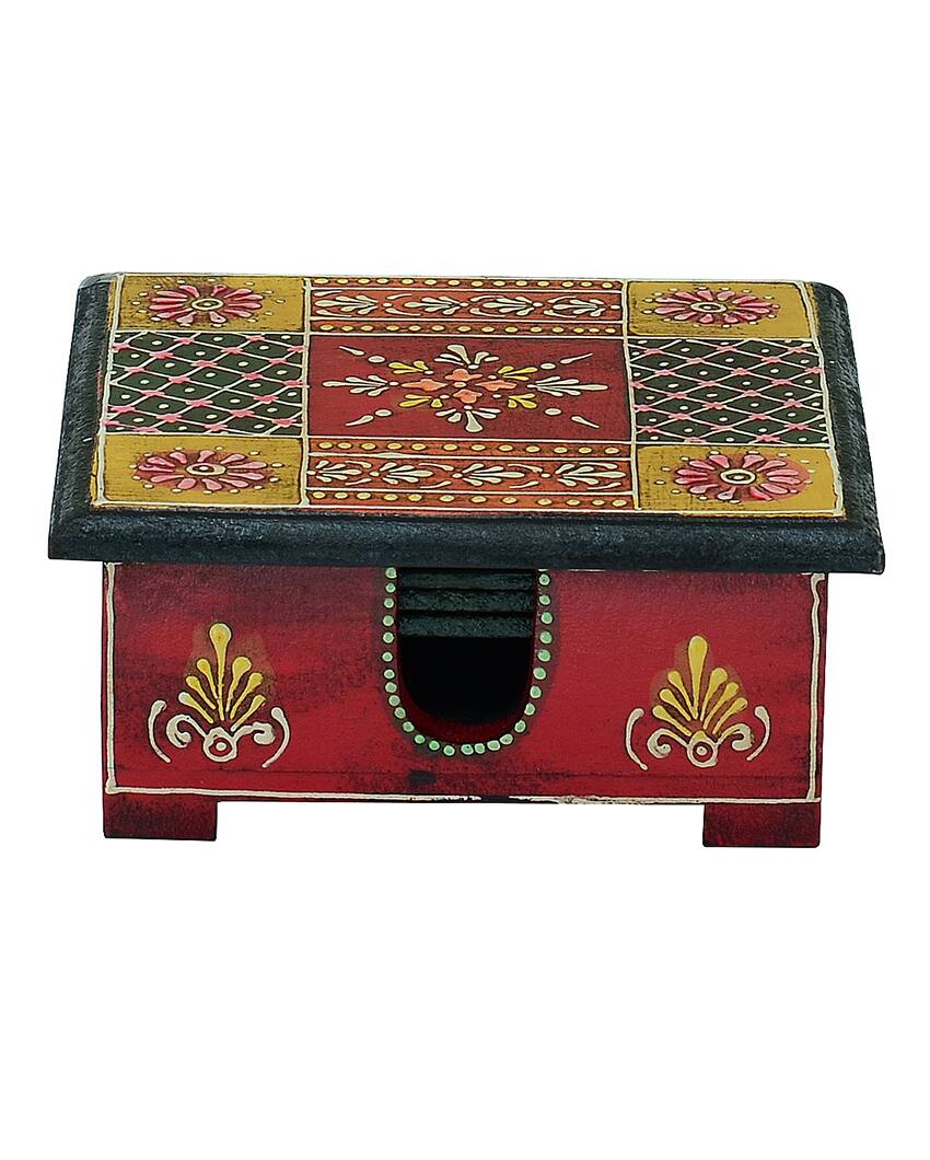 Classic Design 6 Tea Coasters with Case | 5 x 5 x 2 inches