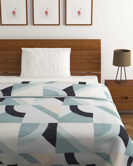 Elegant Printed Comforter Single Bed