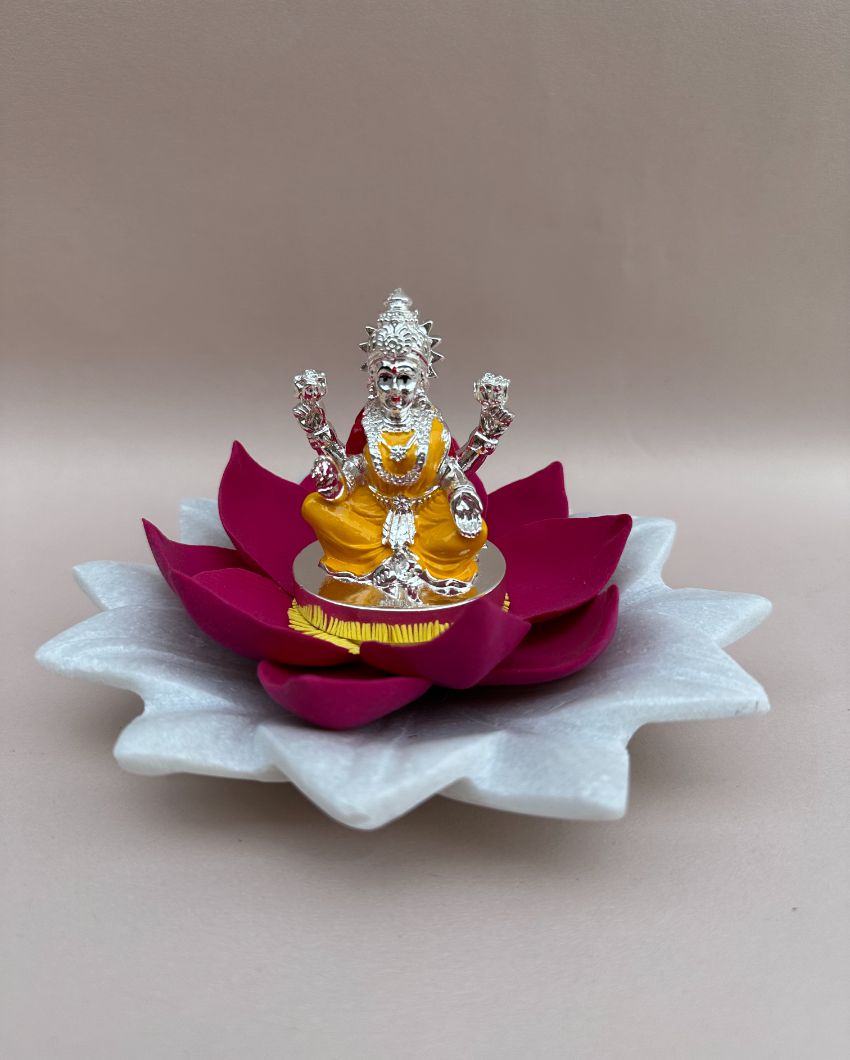 Floral Lotus Décor