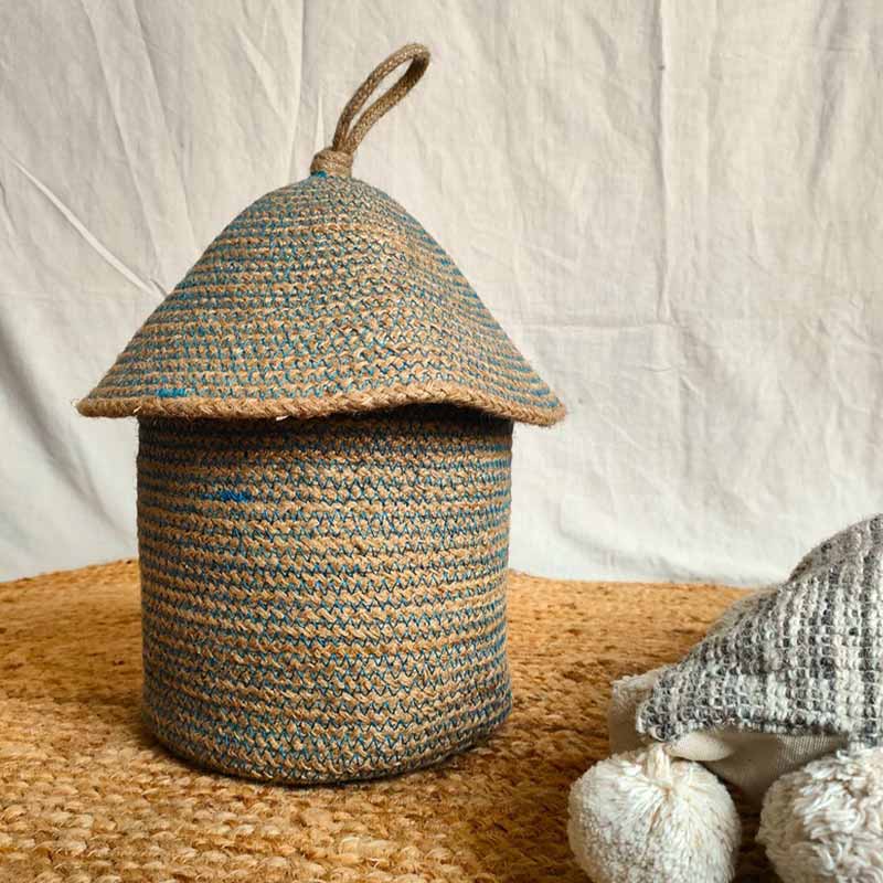 Attractive Brown Jute Basket With Lid