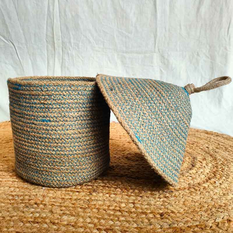 Attractive Brown Jute Basket With Lid