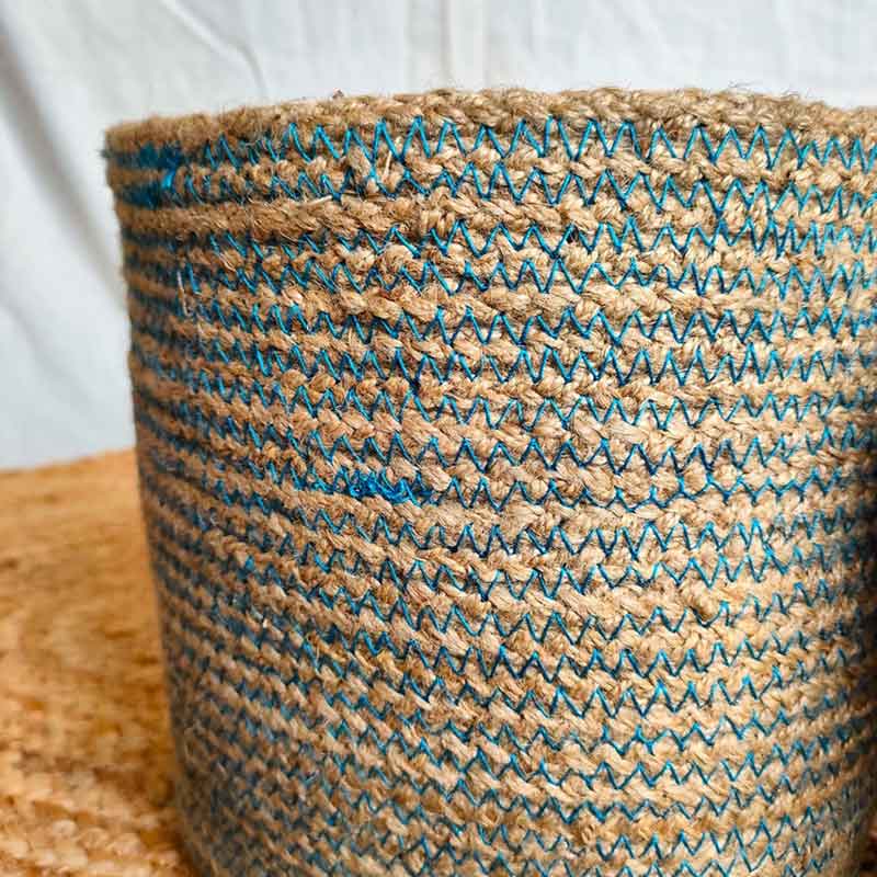 Attractive Brown Jute Basket With Lid