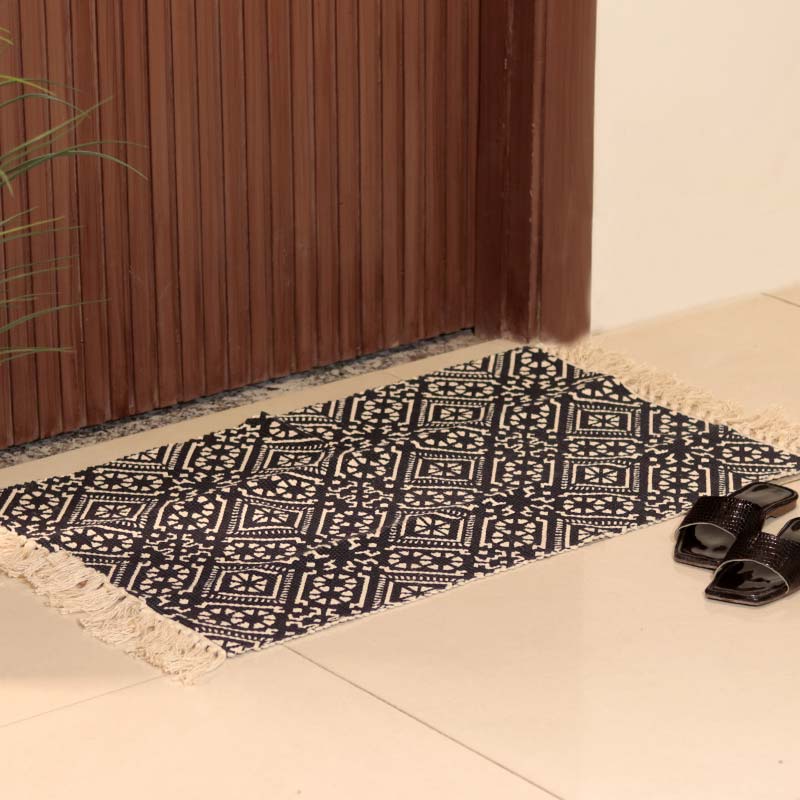 Black Accent Floor Mat | 34 x 21 inches