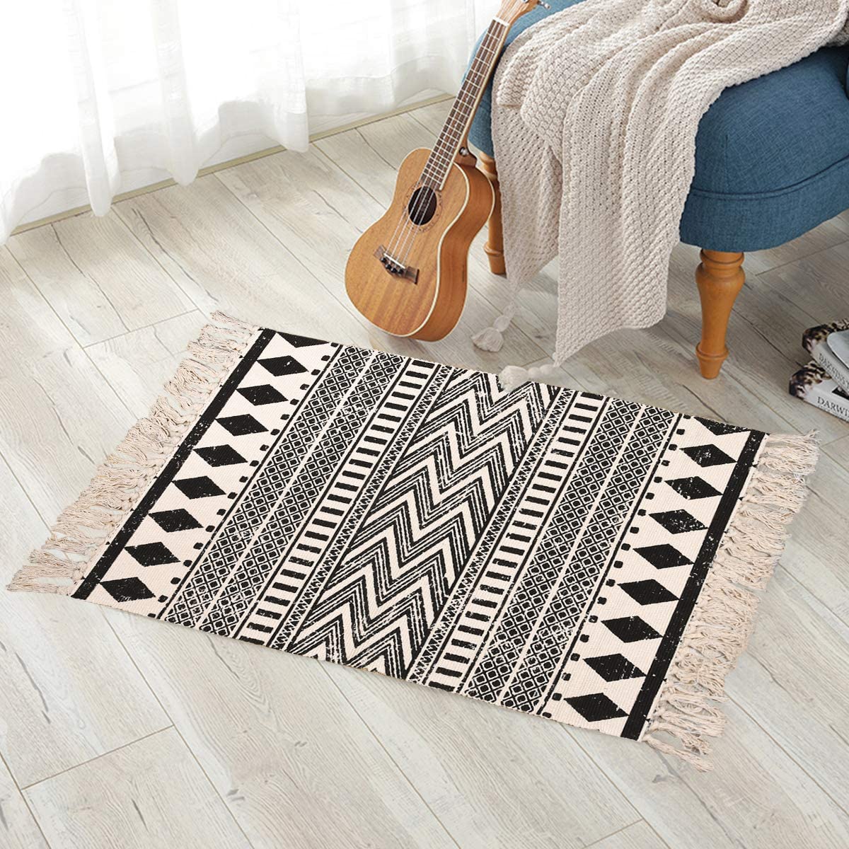 Black Pattern Accent Floor Mat | 34 x 21 inches