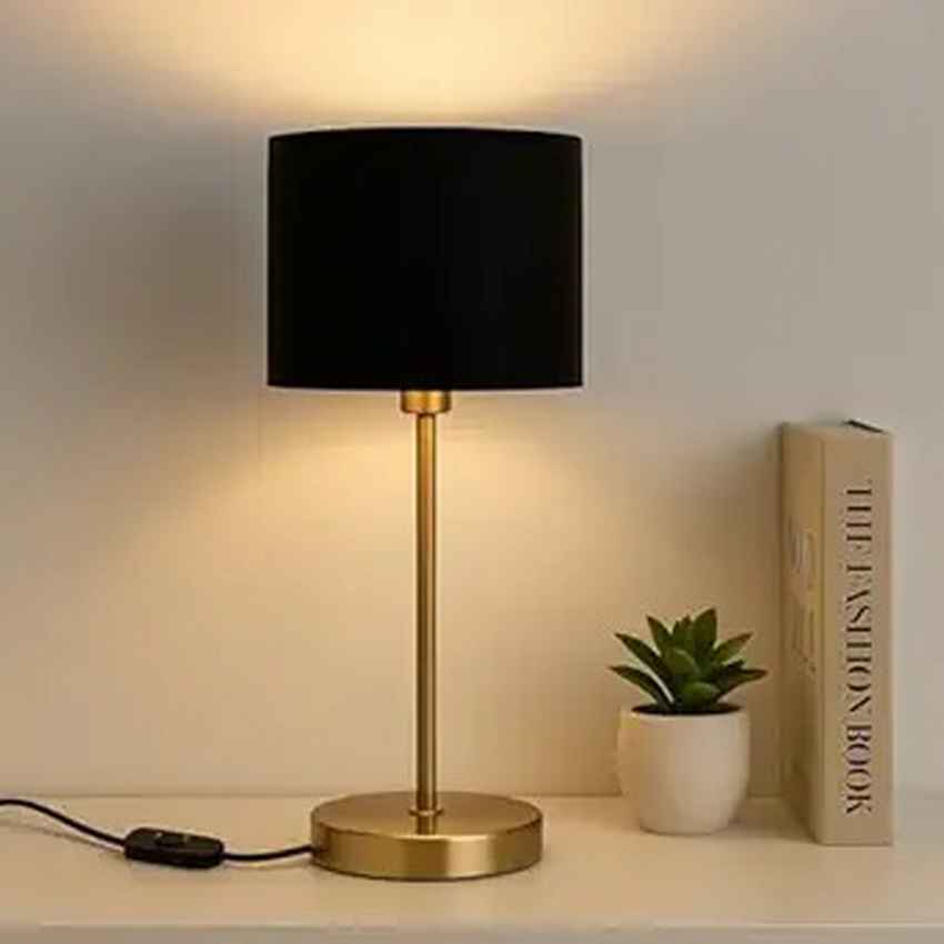 Modern Design Metallic Table Lamp | 7 x 20 inches