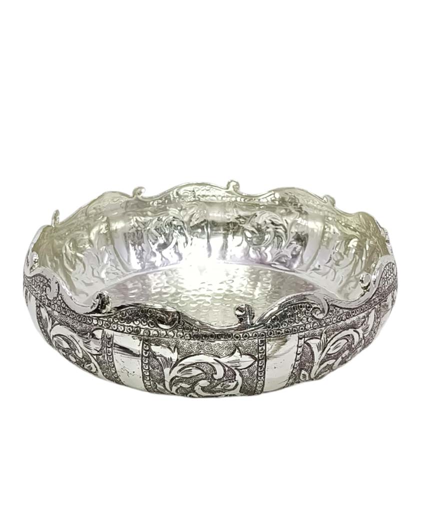Heritage Embossed Urli | 10 x 3 inches | 1.5 liter