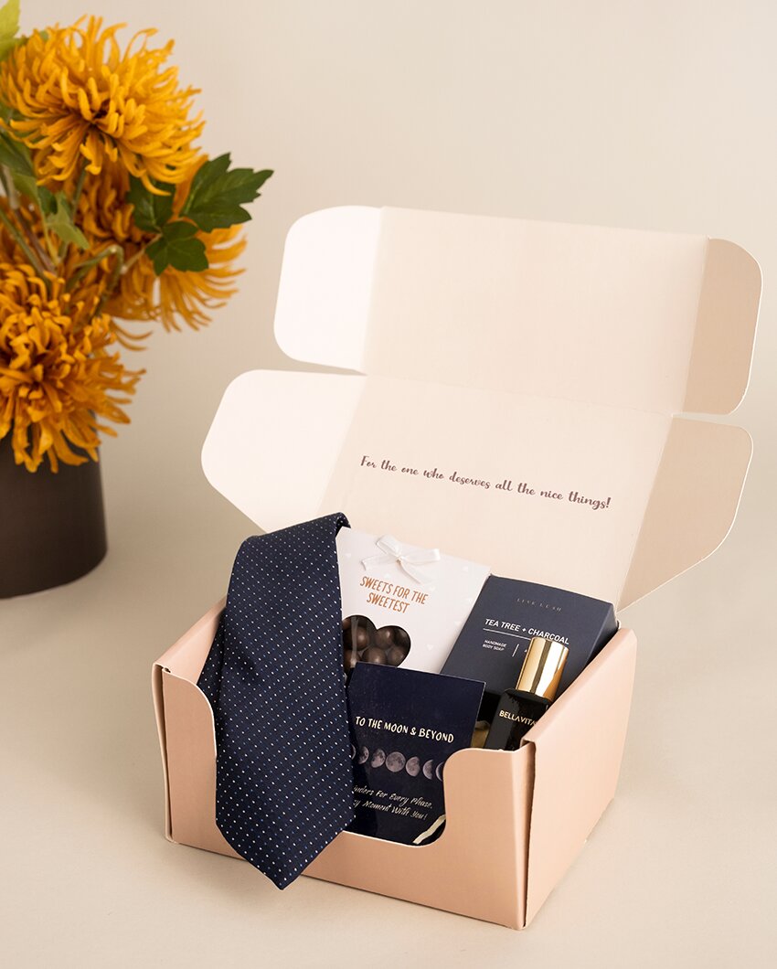 Make Him Feel Special Gift Hamper