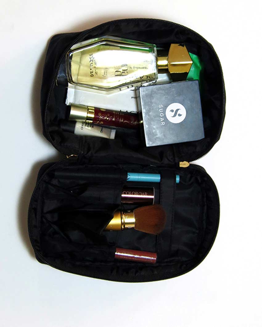 Stylish Black Currant Travel Pouches | Set Of 4