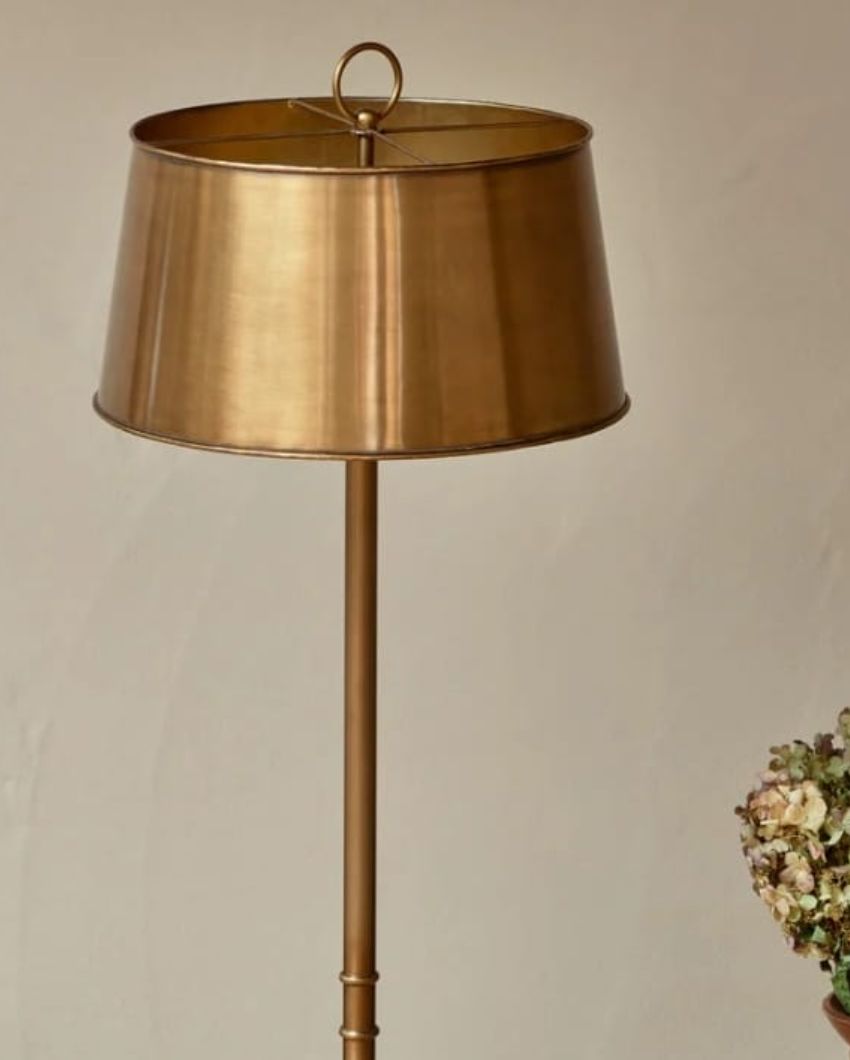 Luxurious Metallic Golden Floor Lamp with Aluminium Steel Construction | 12 x 65 inches