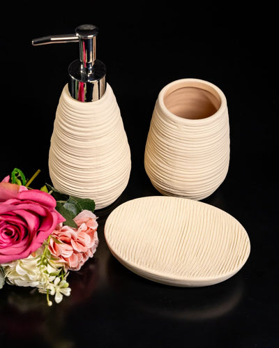 Modern Bathroom Ceramic Modern Groove Bathroom Set | Set of 3