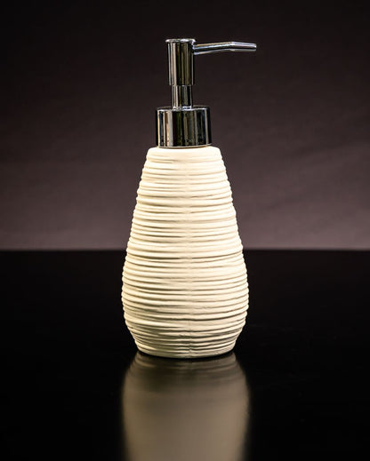 Modern Bathroom Ceramic Modern Groove Bathroom Set | Set of 3