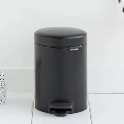 NewIcon Plastic Pedal Bin | 3000 ml Black