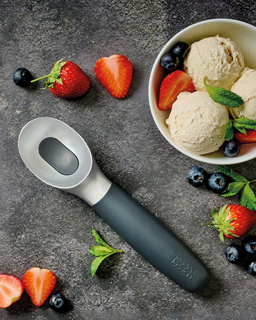 Elevate Design Black Shade Ice-Cream Scoop | 2 x 8 inches