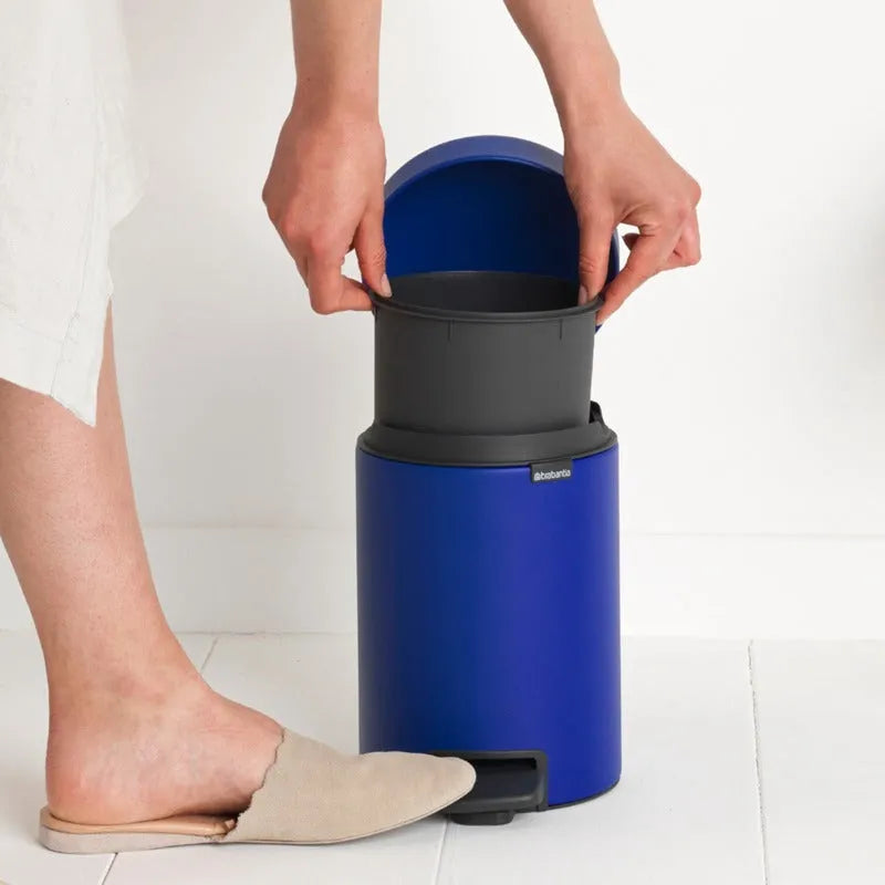 NewIcon Stylish Pedal Bin | 3000 ml Blue