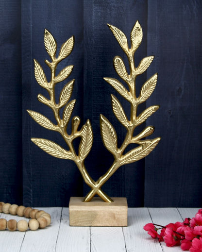 Wreath Gold Aluminum Tree Sculpture | 12 x 4 x 18 inches