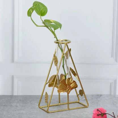 Trileaf Iron Budvase Planter