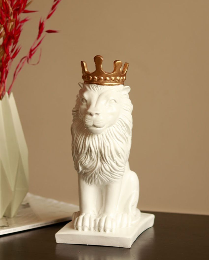 Resin Lion King Decor | 9 x 5 x 15 inches