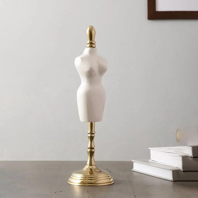 Miniaturised Décor Mannequin | 5 x 4 x 16 inches