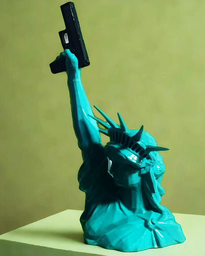 Resin Statue Of Liberty With Gun