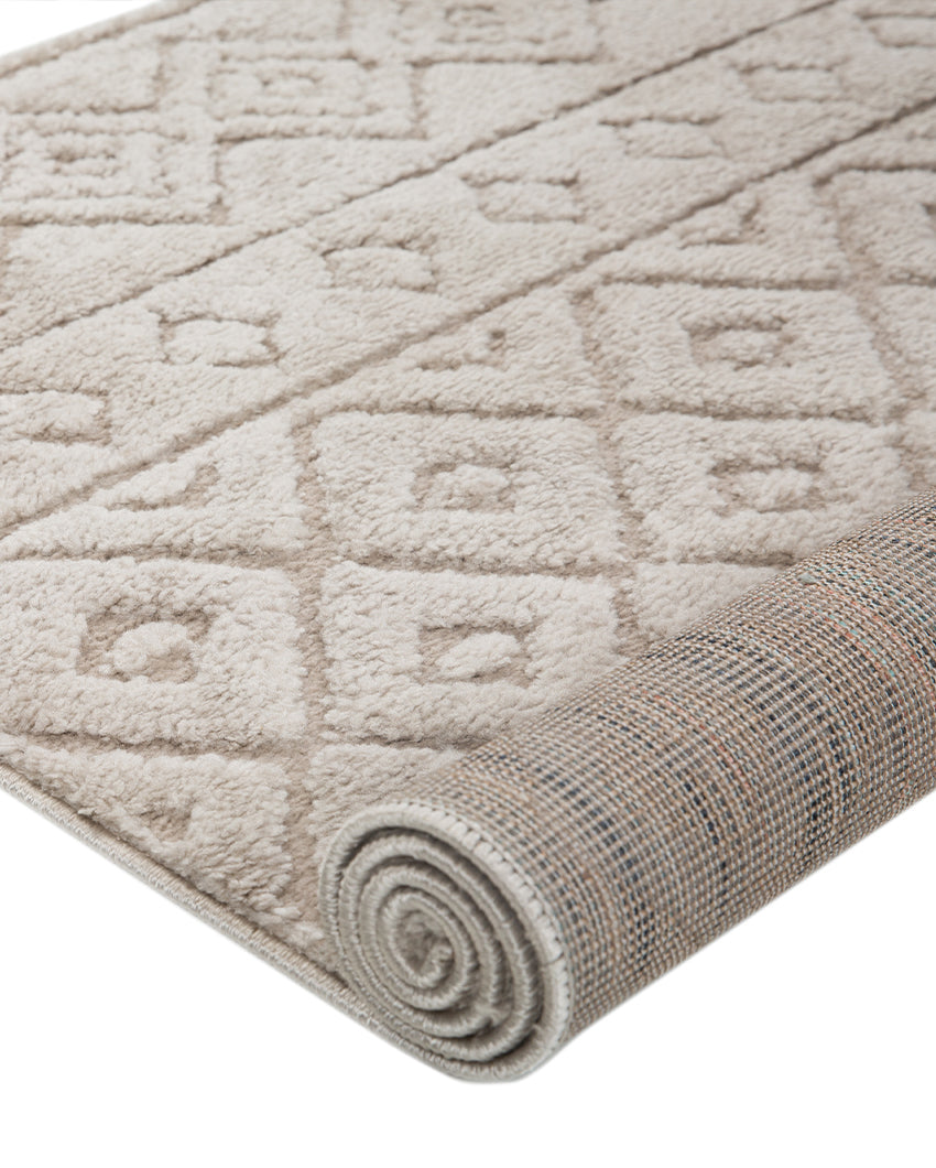 Soft Textured Beige Polyester Siena Area Carpet