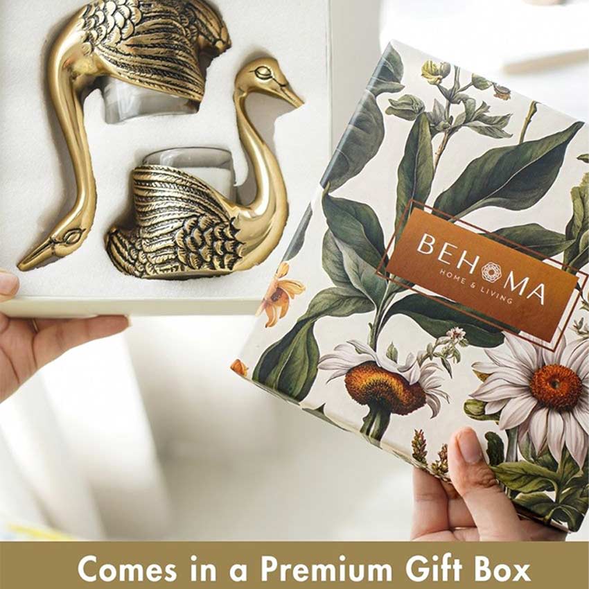 Beautiful Golden Shade Metal Swan Gift Set | Pack of 5