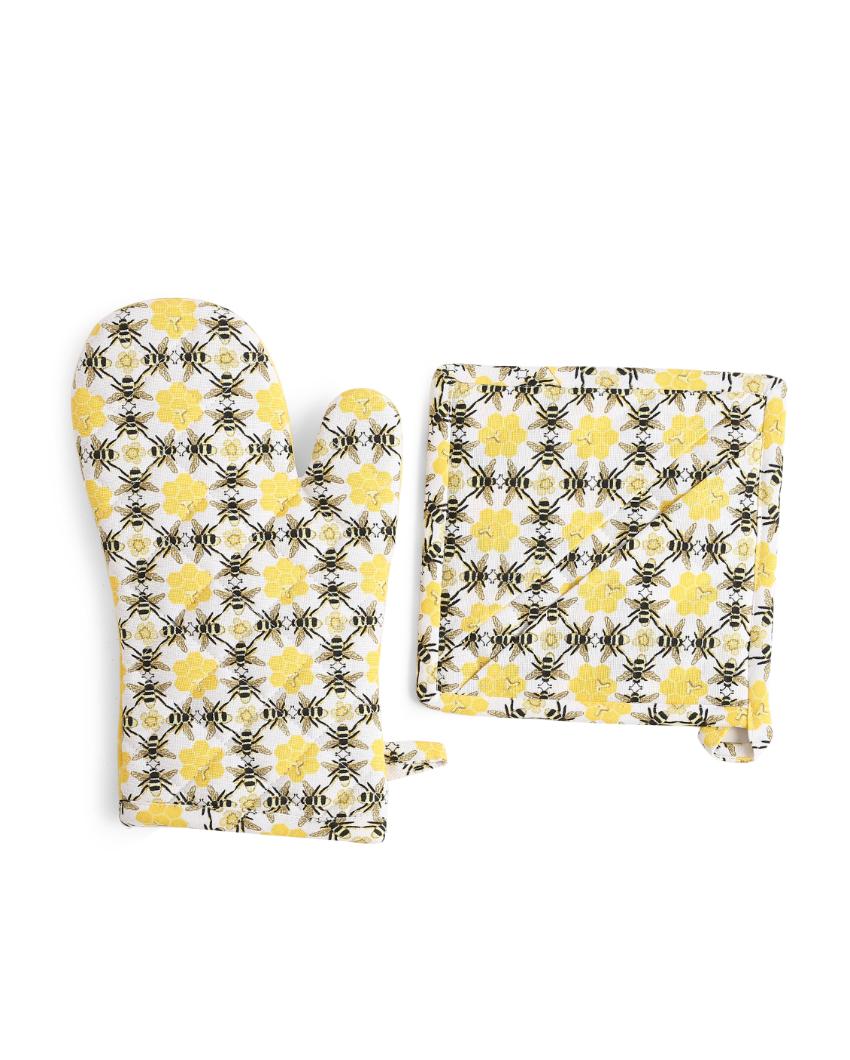 Bee Pattern Pot Holder Glove Apron & Kitchen Napkins Set