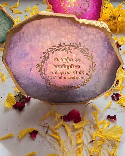 Charming Gayatri Mantra Agate Tea Light Stand