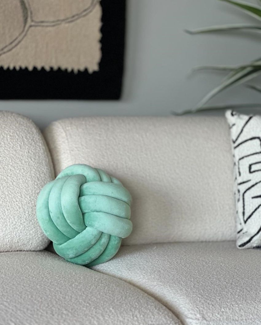 Nico Big Knotted Cotton Pillow Green