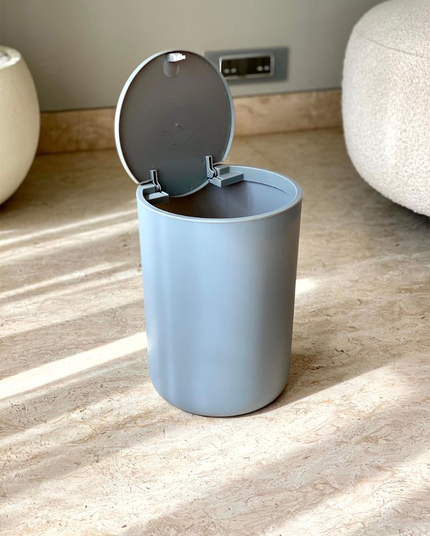 Elixir Plastic Dustbin | 8 x 11 inches