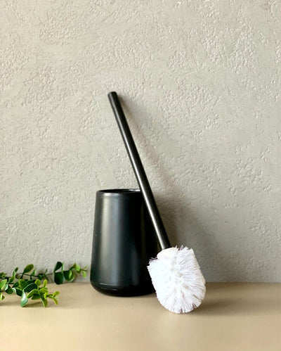 Wisp Plastic Toilet Brush With Holder