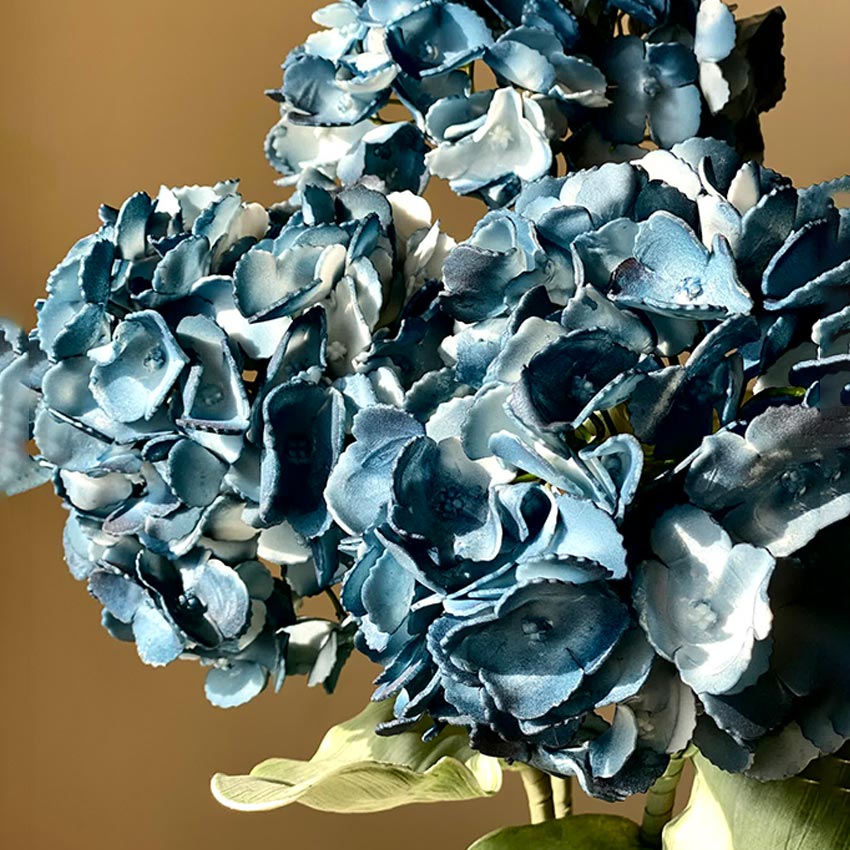 Beautiful Artificial Blue Ombre Hydrangea Stem Without Vase | 3 Feet