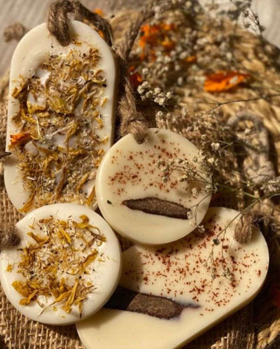 Autumn-Inspired Oud Amber Air Freshener Organic Wax Sachet | Pack of 4