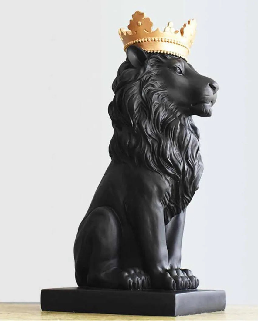 Nordic Minimalist Resin Regal Lion Showpiece