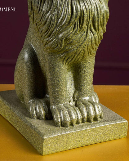 Nordic Minimalist Resin Regal Lion Showpiece