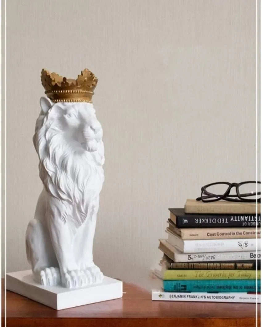 Nordic Minimalist Resin Regal Lion Showpiece