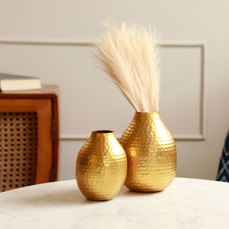 The Vero | Set of 2 Hammered Golden Metal Vases