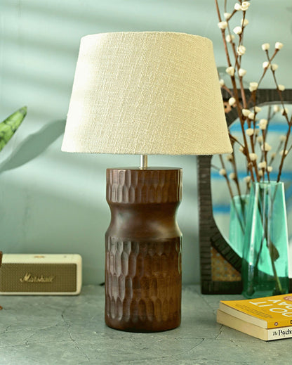 Elegant Carved Crust Table Lamp