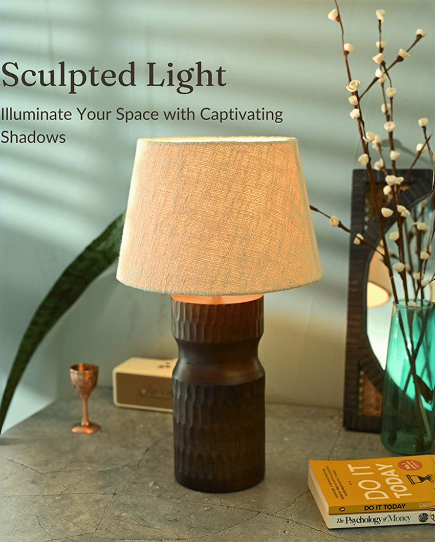 Elegant Carved Crust Table Lamp