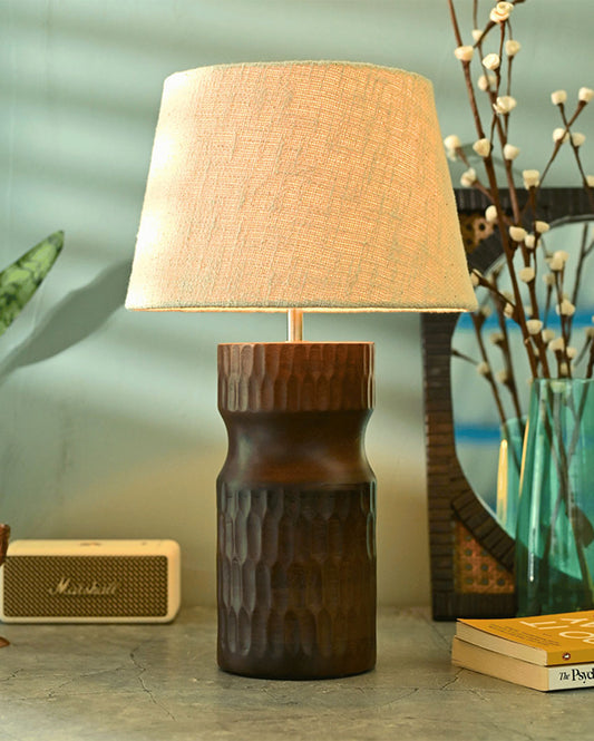 Elegant Carved Crust Table Lamp