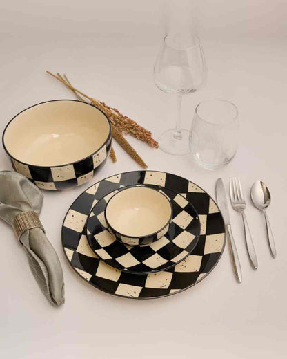 Classic Black Check Ceramic Stoneware Dinner Plate | Set of 2 | 10 inches