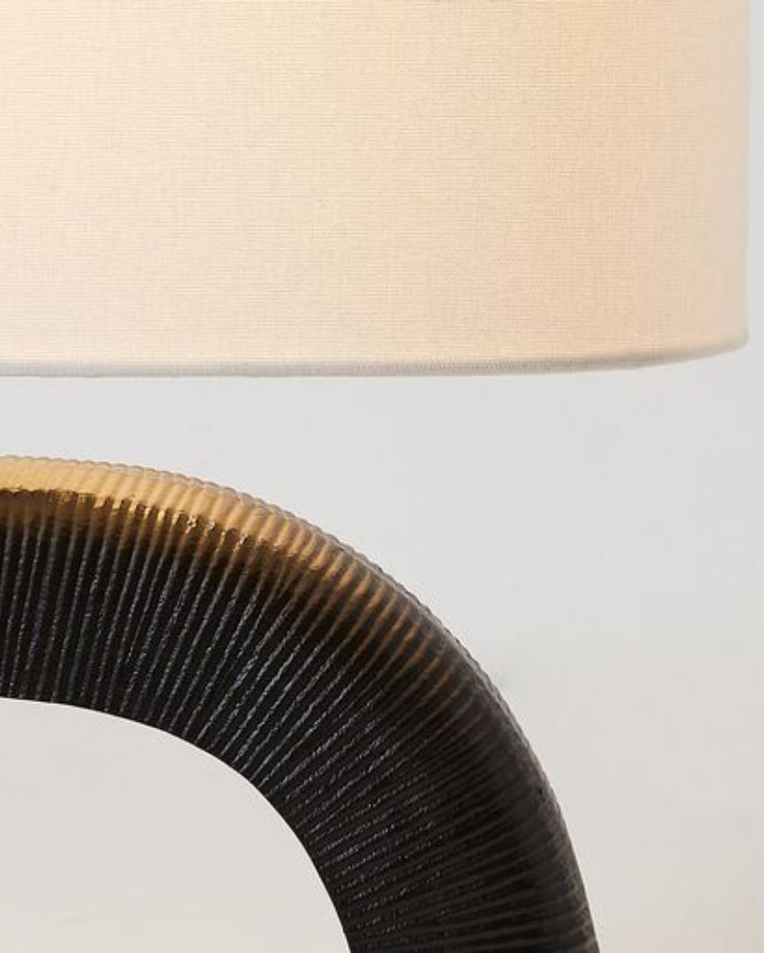 Leuto Table Lamp