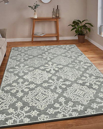 Light Grey Geometric Pattern Hand Tufted Carpet