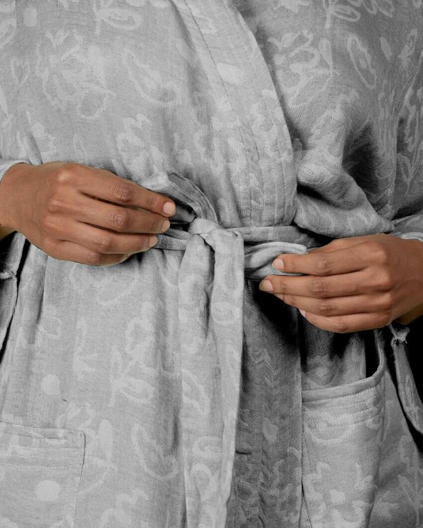 Luxurious Banana Jacquard Bath Robe | 50 x 30 inches