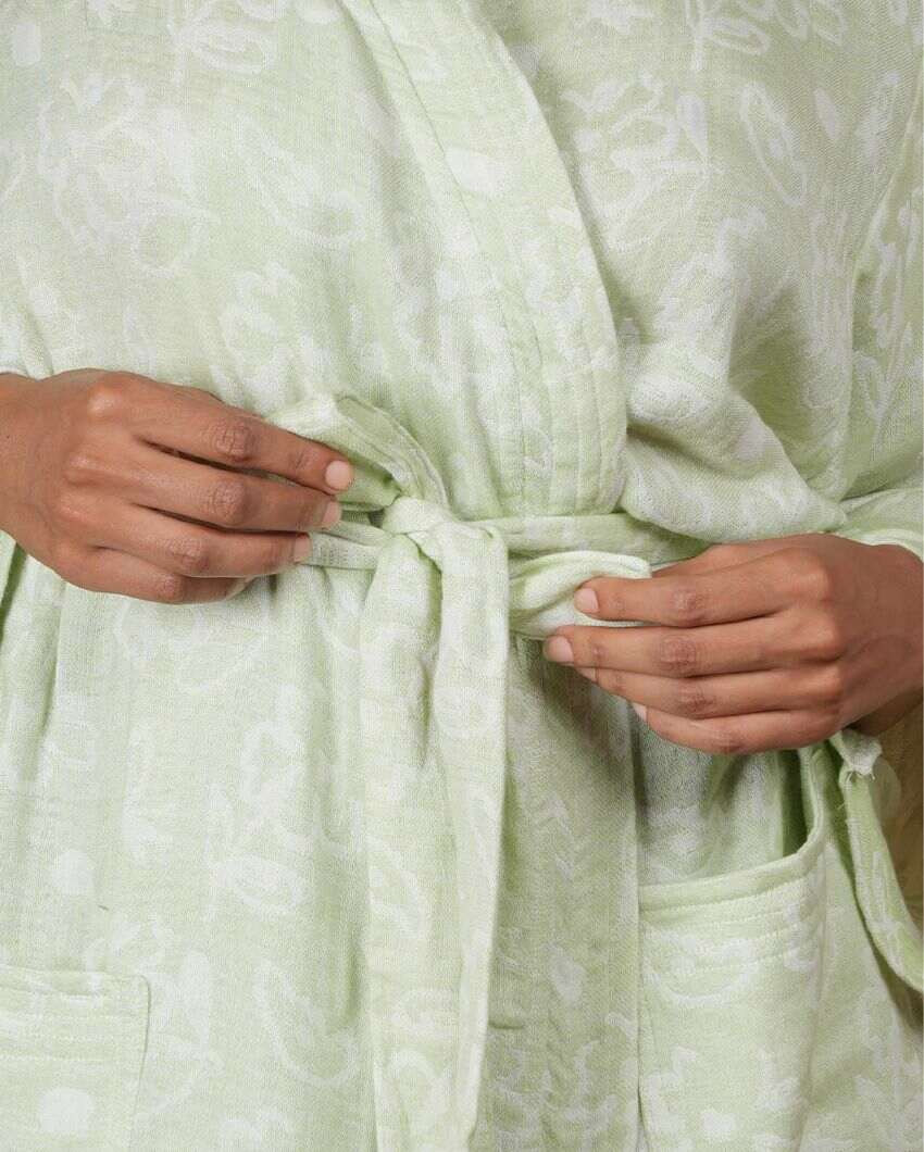 Luxurious Banana Jacquard Bath Robe | 50 x 30 inches